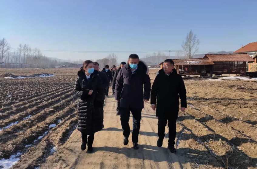 践行国企担当，助力乡村振兴--极速电竞比分网、温泉集团前往驻村工作队走访慰问