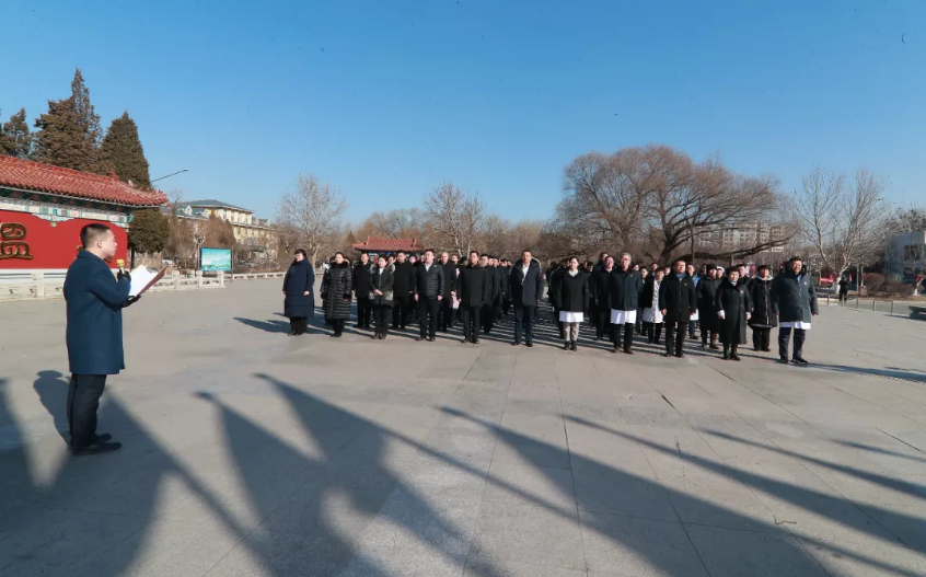 极速电竞比分网党委 温泉集团党委联合举办“迁新址启征程”主题党日活动